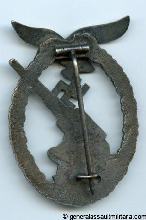 Luftwaffe flak badge - C.E. Juncker, Berlin (True J2)