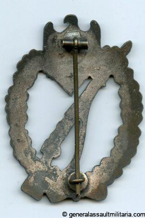 Infantry assault badge in silver - C.E. Juncker