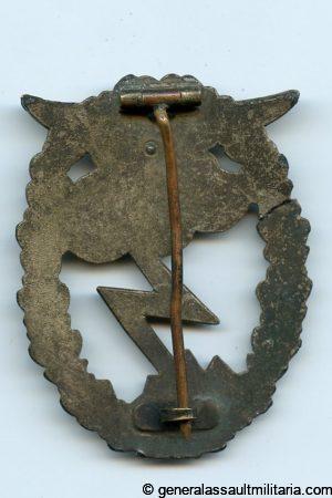Luftwaffe ground assault badge - C.E. Juncker, Berlin