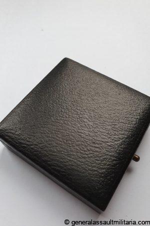 LDO wound badge in gold case