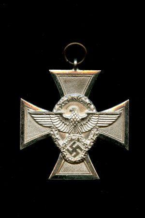 18 year police service medal