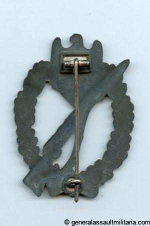Infantry assault badge in silver - Vienna design "scooped K98"