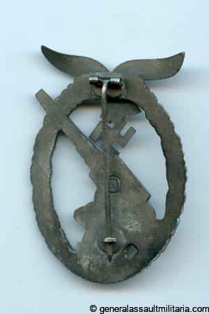 Luftwaffe flak badge - E.F. Wiedmann, Frankfurt