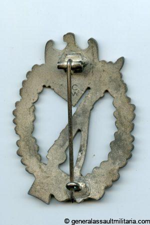 Infantry assault badge in silver – Carl Wild, Hamburg