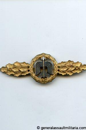 Luftwaffe fighter clasp in gold - C.E. Juncker, Berlin