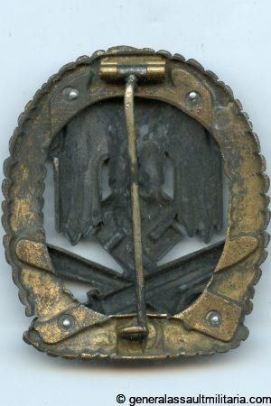 Numbered general assault badge 75 - C.E. Juncker, Berlin  POR