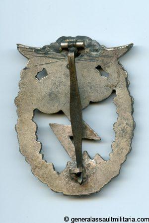 Luftwaffe ground assault badge - C.E. Juncker, Berlin