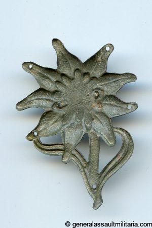 Gebirgsjäger Edelweiss cap insignia