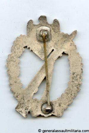 Infantry assault badge in silver - M.K. in triangle