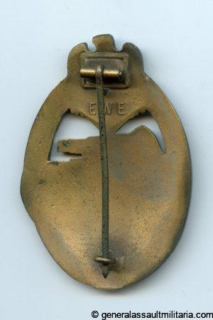Panzer assault badge in bronze - EWE 'Edelmetallwerke List & Hertl, Wien'