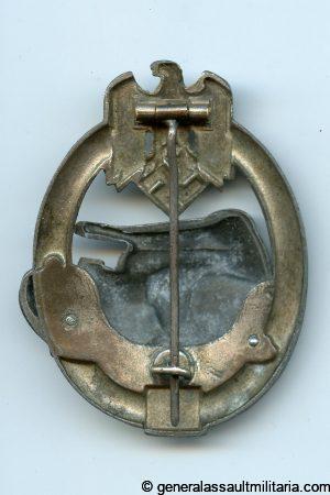 Numbered panzer assault badge in silver 25 - C.E. Juncker, Berlin