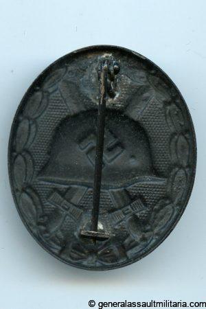 Wound badge in black - unknown maker