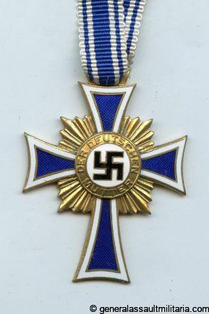 Mothers cross in gold