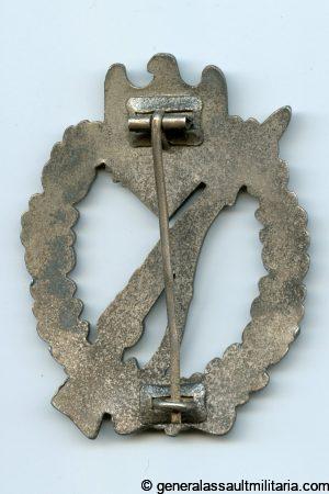Infantry assault badge in silver - "Pillow crimp Vienna design"