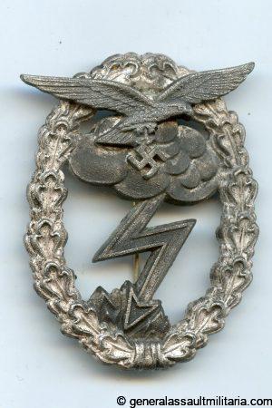 Luftwaffe ground assault badge + case - Gebrüder Wegerhoff, Lüdenscheid