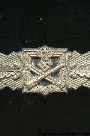 Close combat clasp in silver - Funke & Brüninghaus, Lüdenscheid