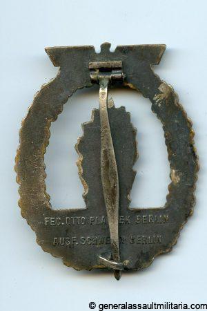 Kriegsmarine minesweeper badge - Schwerin, Berlin.