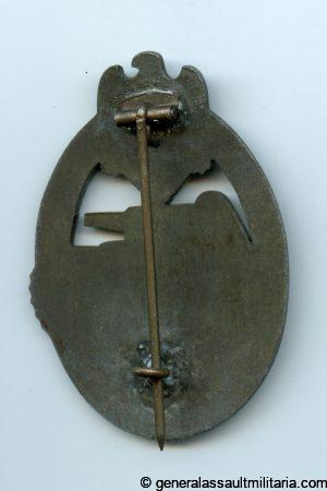 Panzer assault badge in bronze - Paul Meybauer, Berlin.