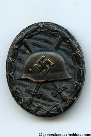 Wound badge in black