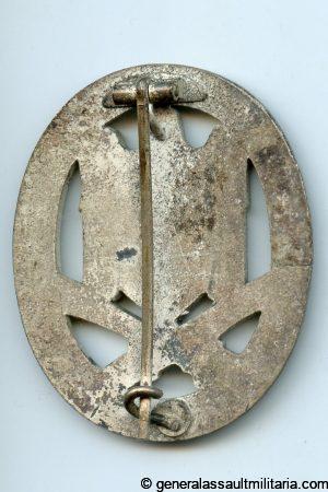 General assault badge - 'Half moon'