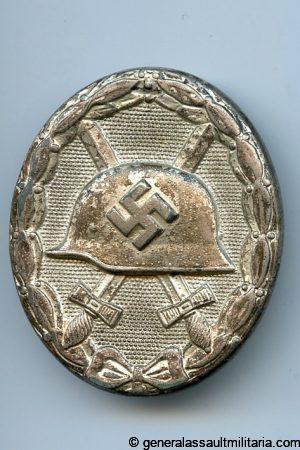 Wound badge in silver - Carl Wild, Hamburg