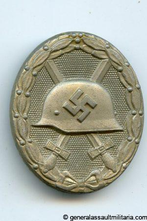 Wound badge in gold - Carl Wild, Hamburg