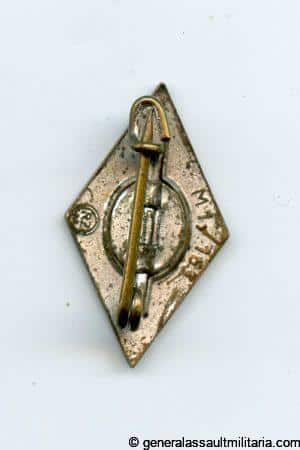 Hitler youth badge - RZM M1/153 F. Orth, Wien