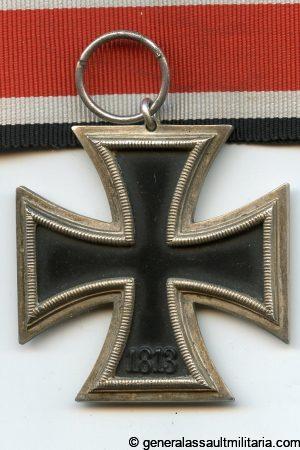 Iron cross second class - Round 3. Early unmarked cross with round 3 core