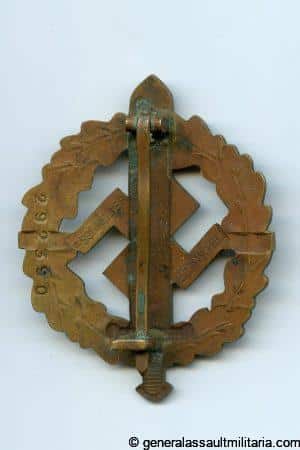First pattern SA sports badge - F. Schneider Lüdenscheid