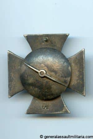 Iron cross first class screw back - L/13 Paul Meybauer, Berlin