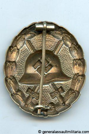 First pattern wound badge - Unknown maker