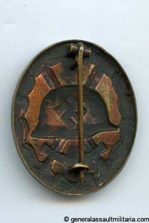 Wound badge in black - 'Chaos pebbling'