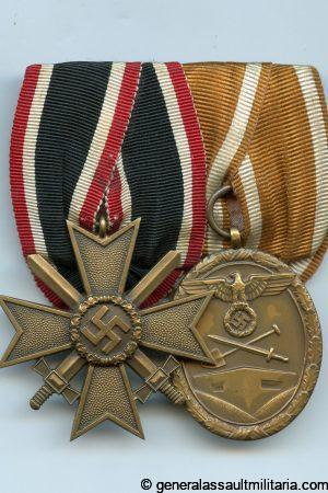 Medal bar with KVK2 and West wall medal