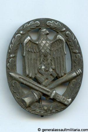General assault badge - Unknown maker 'Halfmoon hinge'