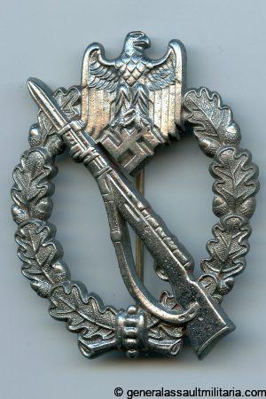 Infantry assault badge in silver - 'Pillow Crimp Vienna design'