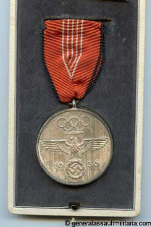 Olympia 1936 commemorative medal in case ( on hold)