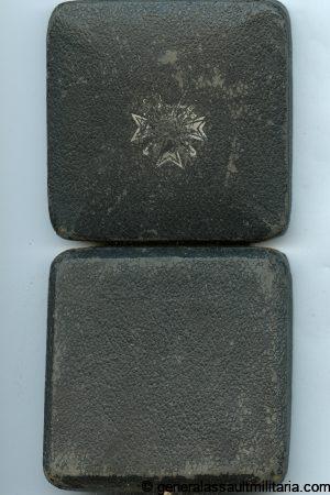 War merit cross first class case