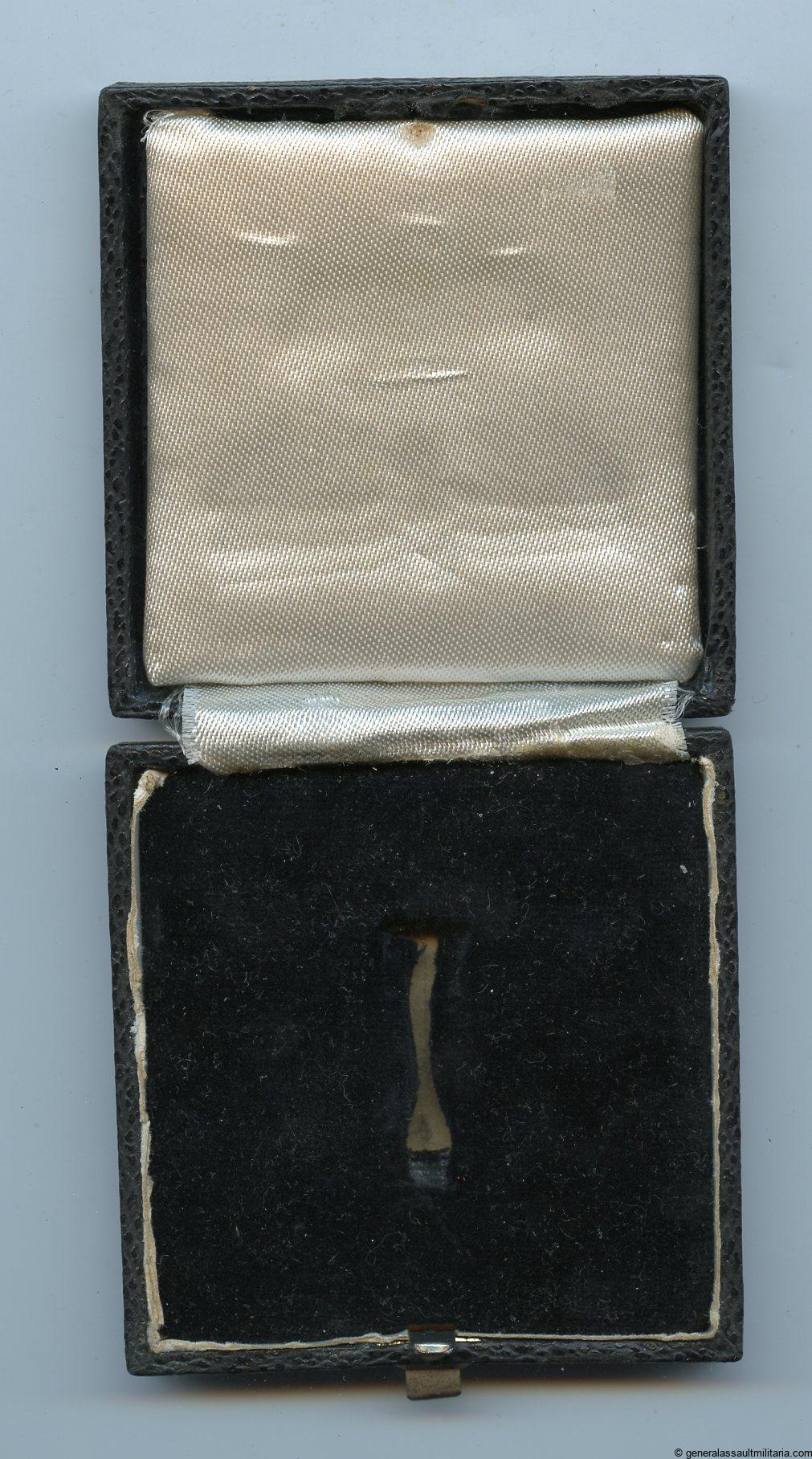 Iron cross first class repeat clasp case - B.H. Mayer, Pforzheim