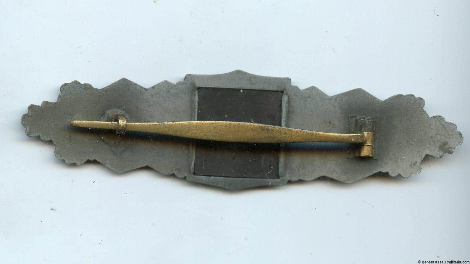 Close combat clasp in bronze - Wilhelm Hobacher, Wien