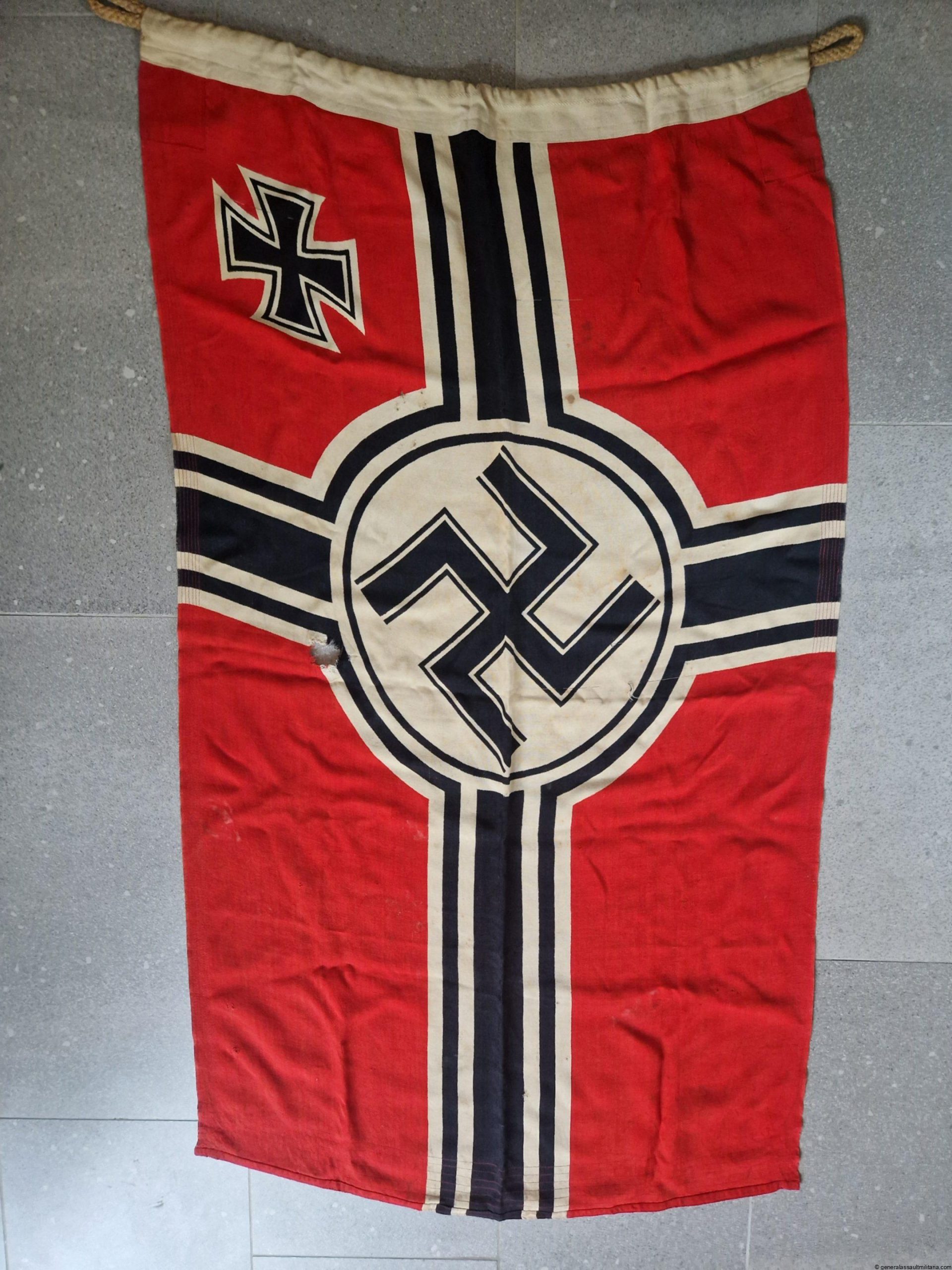 Reichskriegsflagge 80x135 cm - Vlissingen & Co, Helmond
