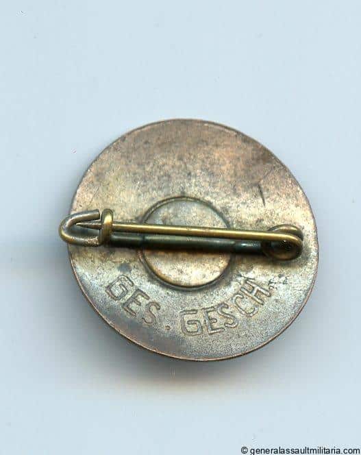 NSDAP party badge - Ges. Gesch