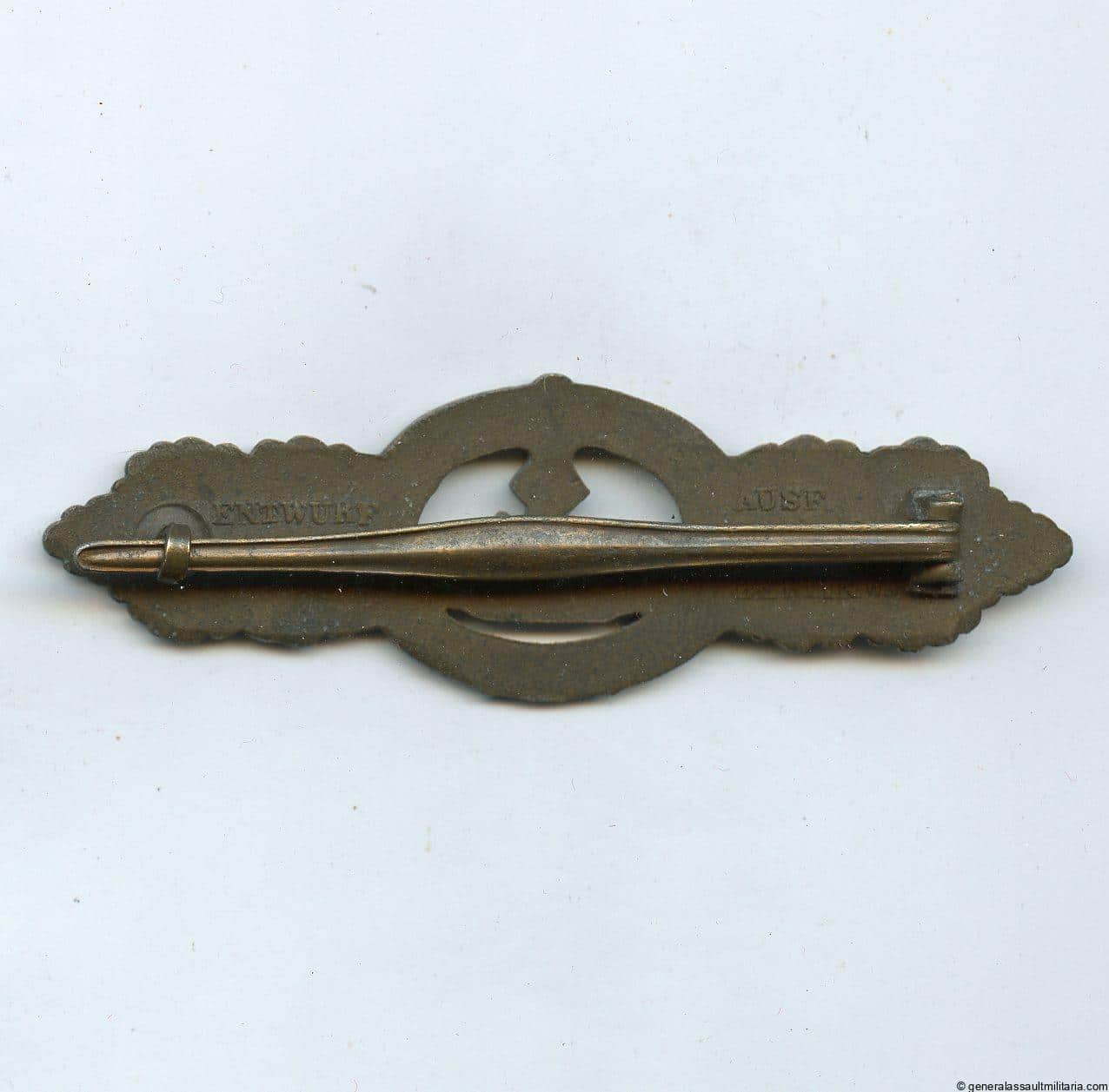 U-Boat Front clasp in bronze – Schwerin, Berlin