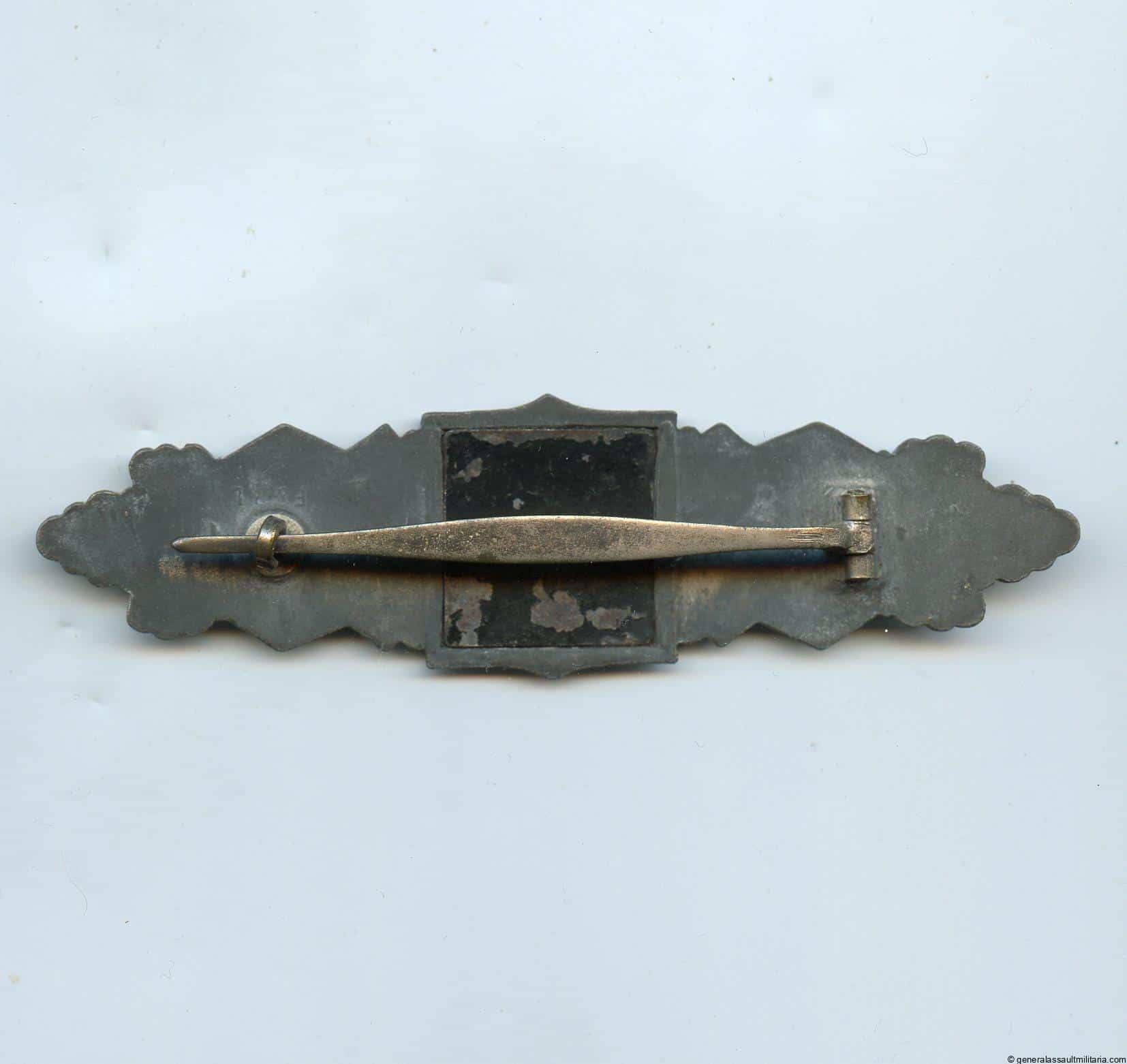 Close combat clasp in silver - Funke & Brünninghaus, Lüdenscheid