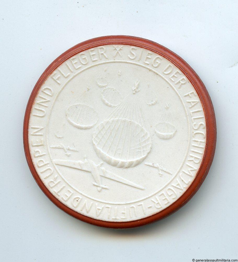 Fallschimrjäger Einhame von Kreta porcelain table medal