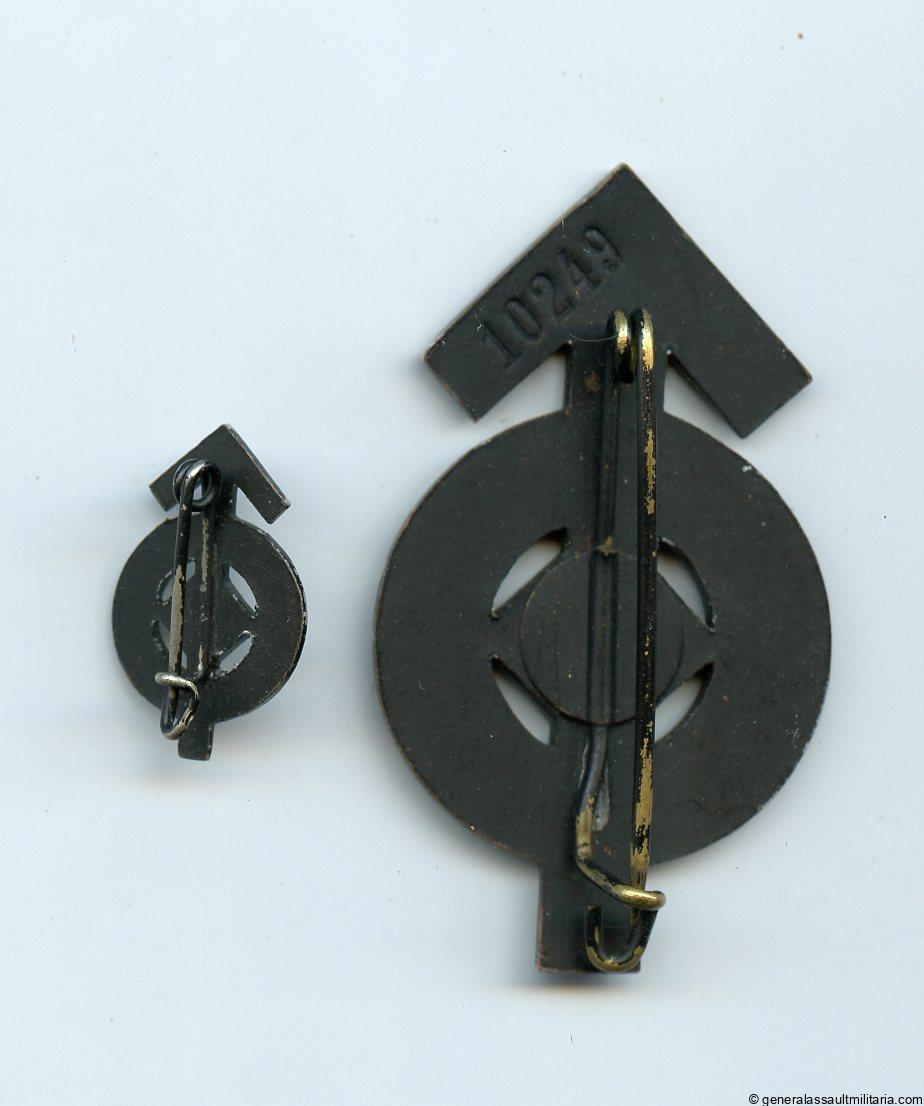 Hitler youth proficiency badge in black set