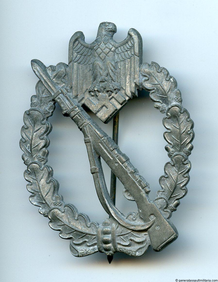 Infantry assault badge in silver – L/10 Deschler & Sohn, München