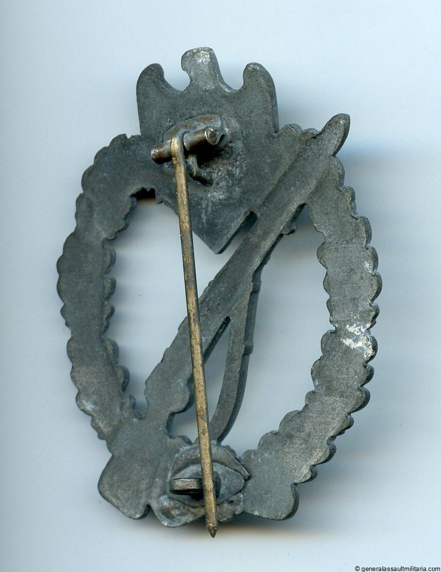 Infantry assault badge in silver – L/10 Deschler & Sohn, München