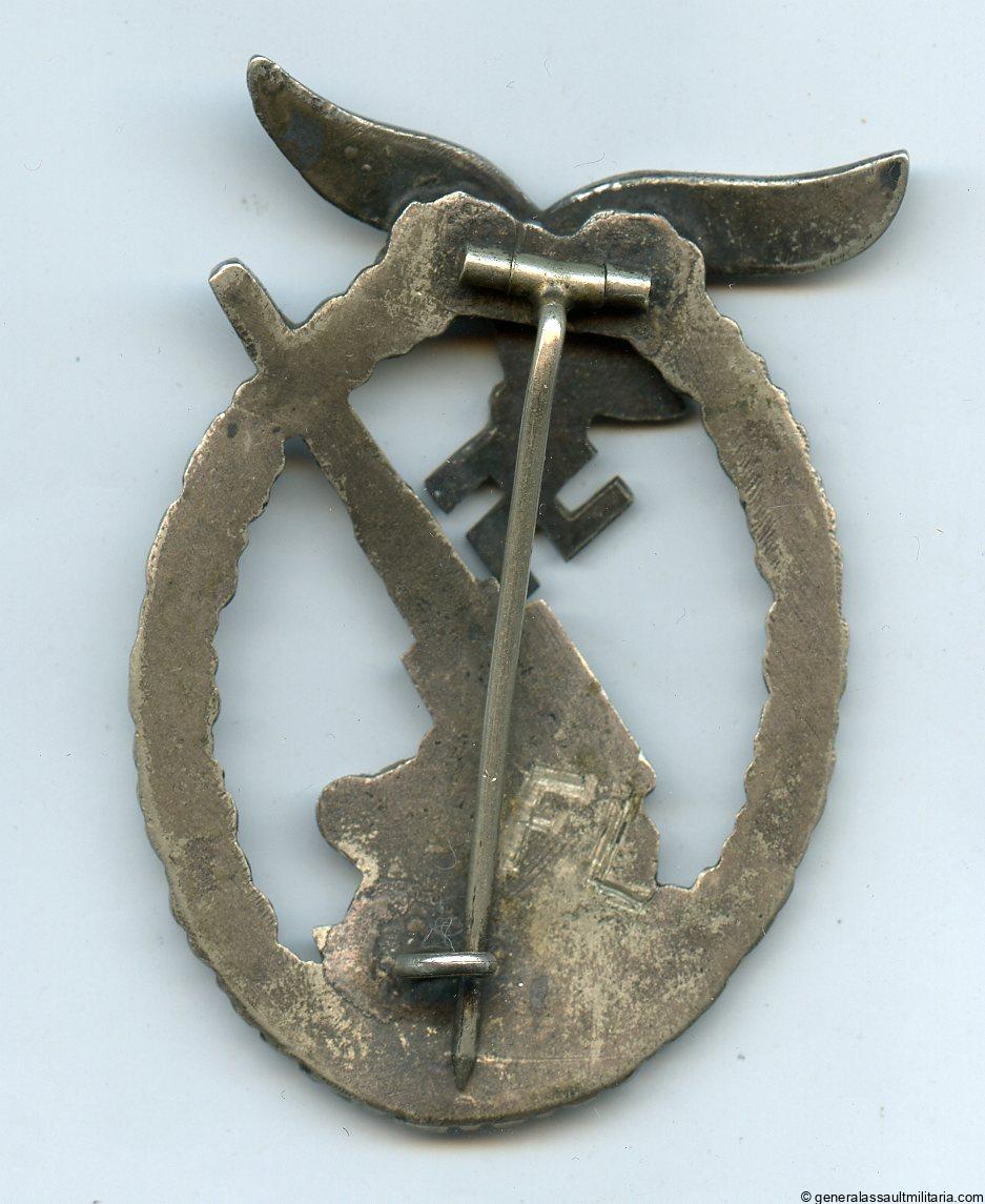 Luftwaffe Flak badge – J4 C.E. Juncker, Berlin