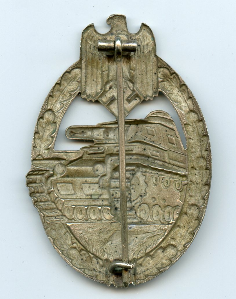 Panzer assault badge in silver – C.E. Juncker, Berlin