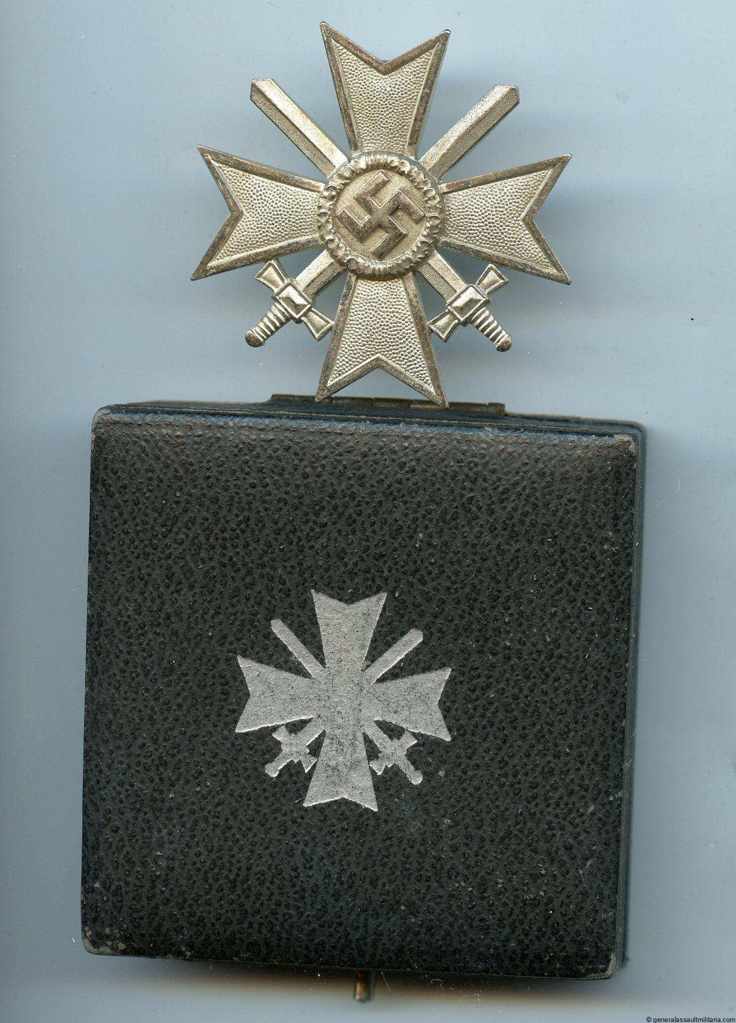 War merit cross with swords 1st class – Julius Bauer & Söhne, Zella-Mehlis